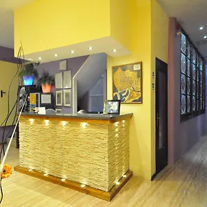 guesthouse-barcelona-gotic.topbarcelonahotels.com/