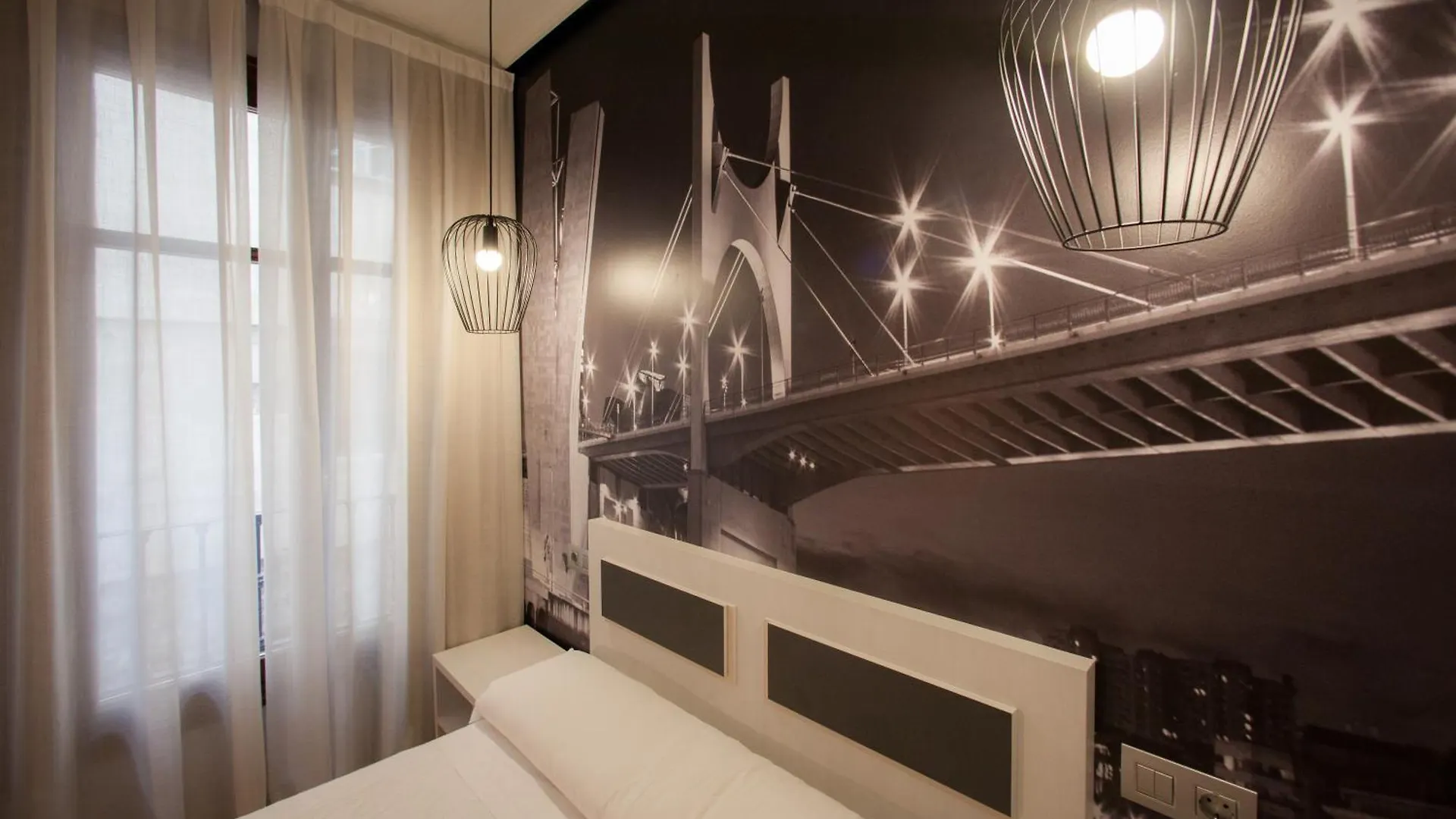 Hotel Sirimiri Bilbao 3*,  España